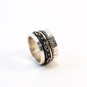 Hand made Silver & 18ct gold Ring with zirgon