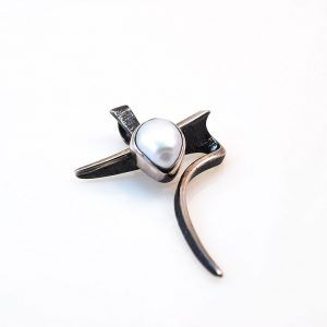 Rhodium silver cross with pearl